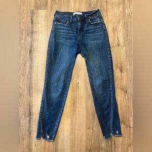 KanCan size 26 skinny jeans